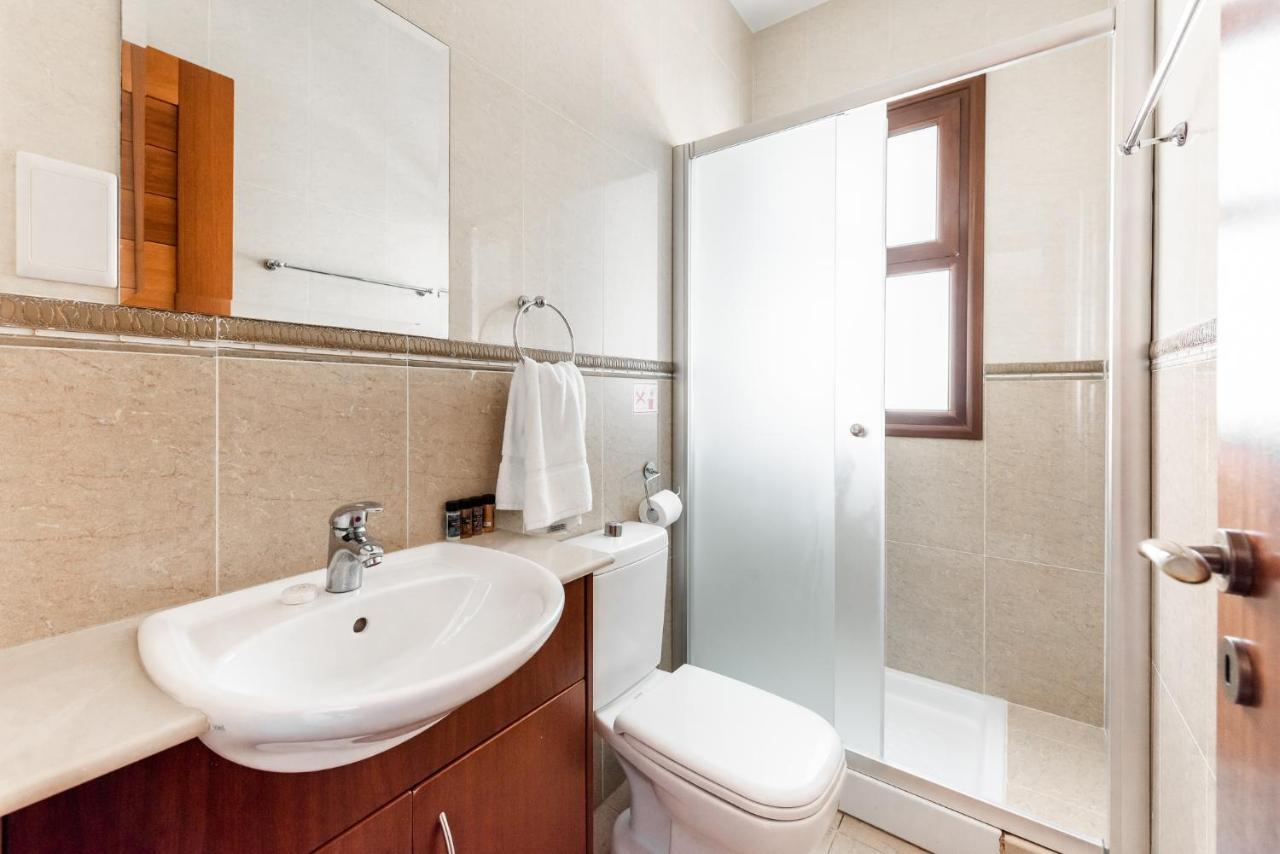 Sea Front Oceanus H2 By Ezoria Villas Ayia Napa Exteriér fotografie