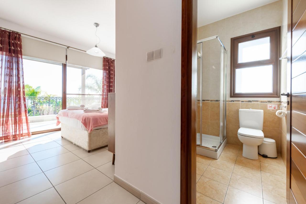 Sea Front Oceanus H2 By Ezoria Villas Ayia Napa Exteriér fotografie